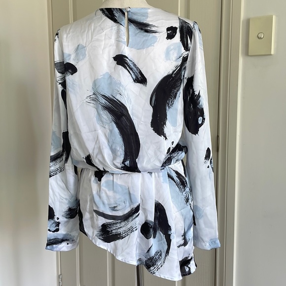 SEDUCE Sz6 blue + black paint splatter slinky top with waist detail - Picture 6 of 10